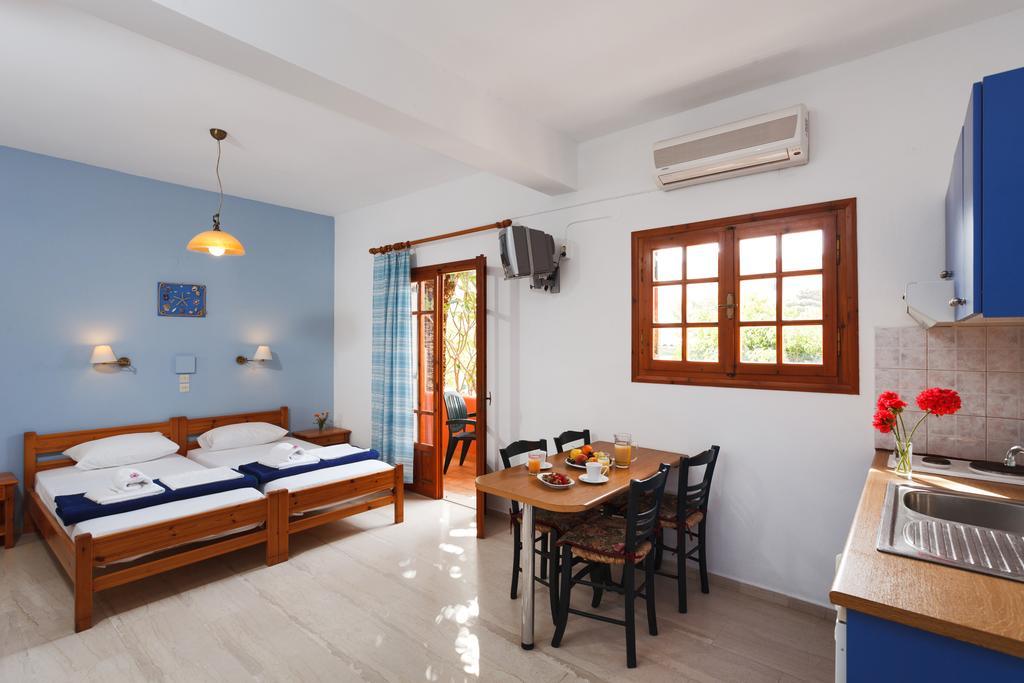 Flisvos Rooms Plakias Ruang foto